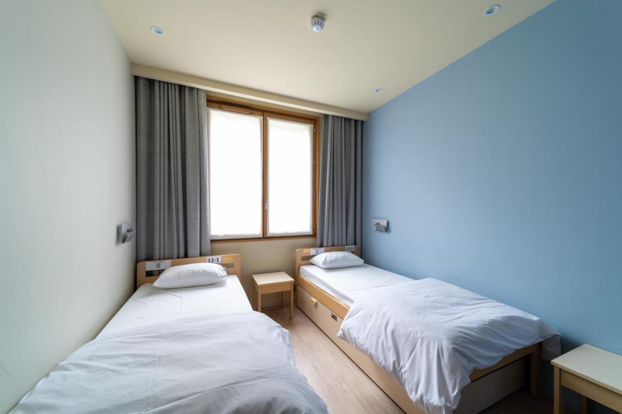 Adveniat Paris Hostel Exterior photo