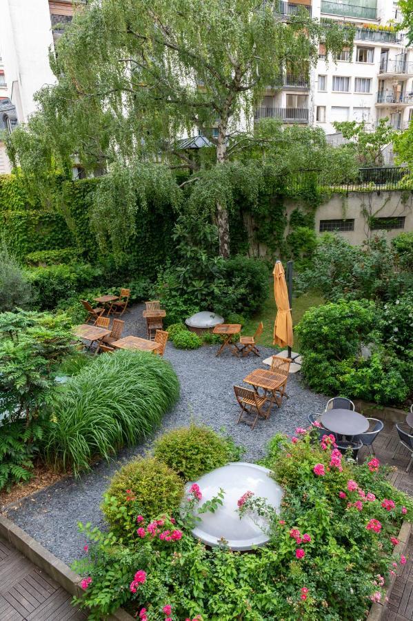 Adveniat Paris Hostel Exterior photo