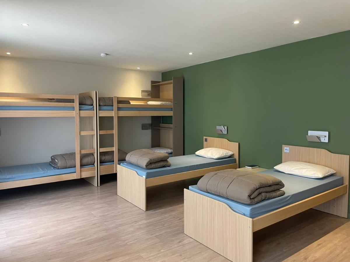 Adveniat Paris Hostel Exterior photo