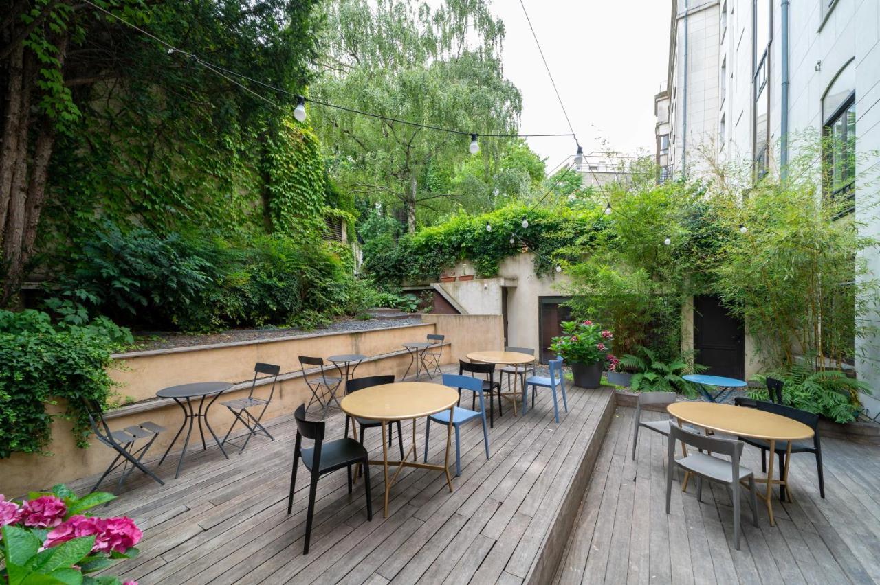 Adveniat Paris Hostel Exterior photo