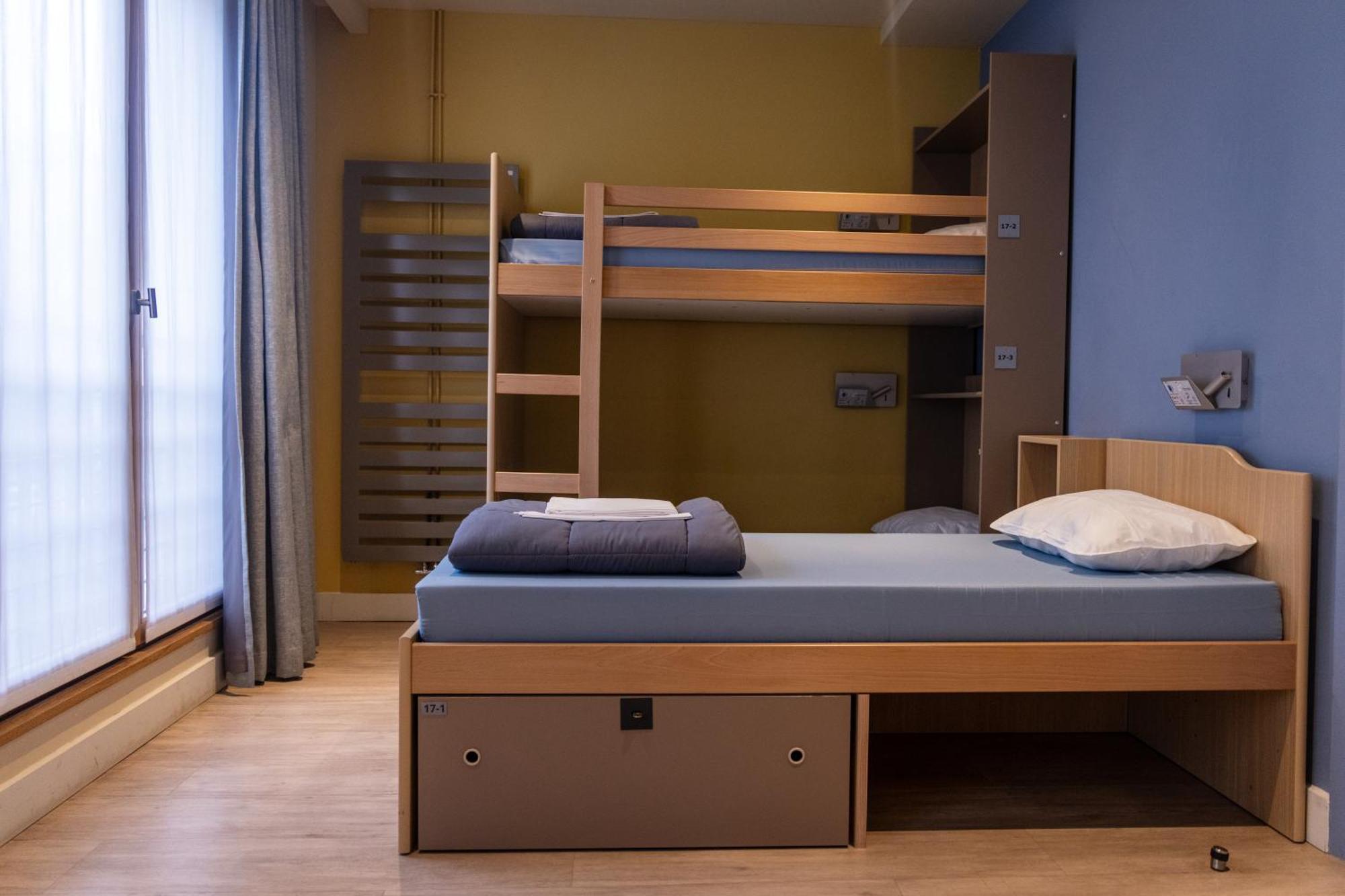 Adveniat Paris Hostel Exterior photo